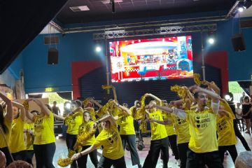 Foto dei ragazzi dei progetti “Sensibilmente Danzando” e “Insieme si può” del C.I.S.S. al saggio di fine anno